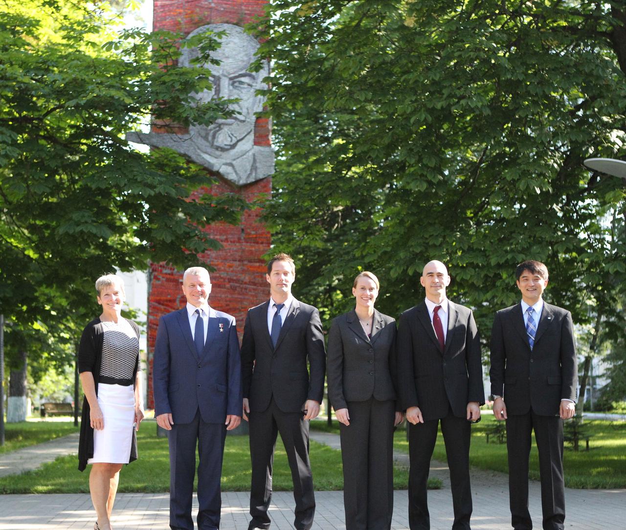 At the Gagarin Cosmonaut Training Center in Star City, Russia, the ISS Expedition 48-49 prime and backup crewmembers pose for pictures in front of the statue of Vladimir Lenin June 24 as they departed for their launch site at the Baikonur Cosmodrome in Kazakhstan. From left to right are backup crewmembers Peggy Whitson of NASA, Oleg Novitskiy of Roscosmos and Thomas Pesquet of the European Space Agency and prime crewmembers Kate Rubins of NASA, Anatoly Ivanishin of Roscosmos and Takuya Onishi of the Japan Aerospace Exploration Agency. Rubins, Ivanishin and Onishi will launch July 7 from the Baikonur Cosmodrome in Kazakhstan on the Soyuz MS-01 spacecraft for a planned four-month mission on the International Space Station.  NASA/Stephanie Stoll 