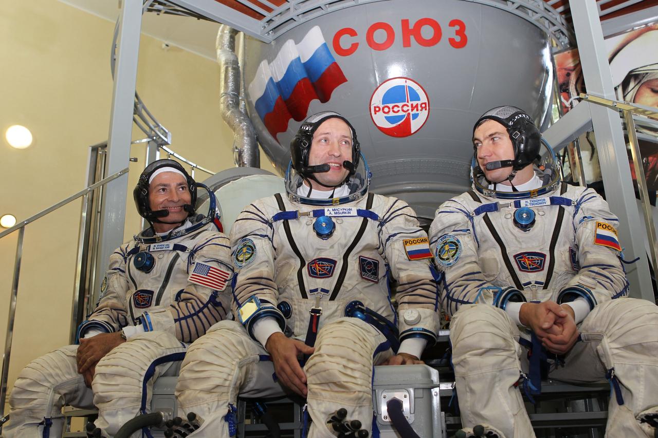 At the Gagarin Cosmonaut Training Center in Star City, Russia, Expedition 49-50 backup crewmembers Mark Vande Hei of NASA (left) and Alexander Misurkin (center) and Nikolai Tikhonov (right) of Roscosmos answer reporters’ questions Aug. 30 at the start of final qualification exams. They are serving as backups to prime crewmembers Shane Kimbrough of NASA and Andrey Borisenko and Sergey Ryzhikov of Roscosmos who will launch on Sept. 24 (Kazakh time) on their Soyuz MS-02 vehicle from the Baikonur Cosmodrome in Kazakhstan for a five-month mission on the International Space Station. NASA/Stephanie Stoll