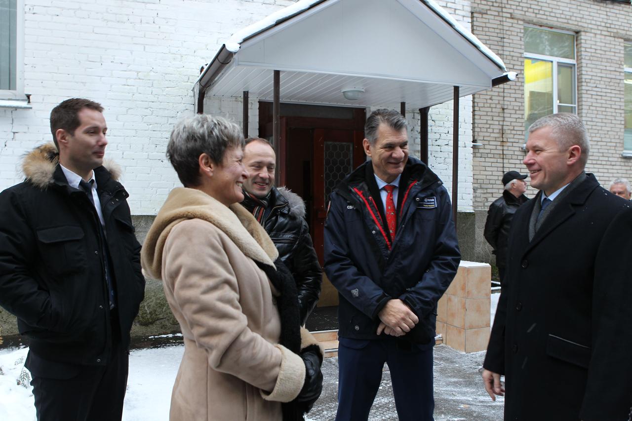 Members of the Expedition 50-51 crew share a light-hearted moment Nov. 1 at the Gagarin Cosmonaut Training Center in Star City, Russia before departing for their launch site in Baikonur, Kazakhstan. From left to right are Thomas Pesquet of the European Space Agency, Peggy Whitson of NASA, cosmonaut Alexander Misurkin of the Russian Federal Space Agency (Roscosmos), Paolo Nespoli of the European Space Agency and Oleg Novitskiy of Roscosmos. Novitskiy, Whitson and Pesquet will launch Nov. 18, Baikonur time, on the Soyuz MS-03 spacecraft for a six-month mission on the International Space Station. NASA/Stephanie Stoll