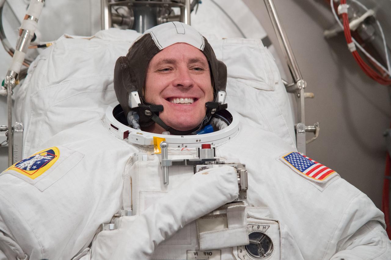 jsc2016e183968 (11/28/2016) --- NASA astronaut Jack Fischer trains in a space suit (EMU) for his upcoming trip to the International Space Station as part of Expedition 51.