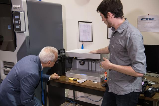 NASA image: NASA Chief Technologist Douglas Terrier Learns How Jacobs Uses 3-D Printing