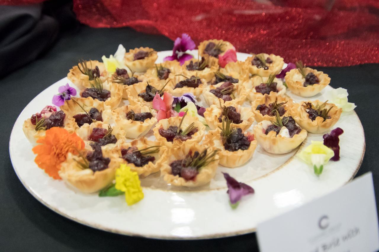 Work Request Description: 2017 Center Director's Holiday Reception    Description: 2017 Center Director's Holiday Reception   Date: 12-07-2017  Location: Bldg. 9 - SVMF  Photographer: Allison Bills