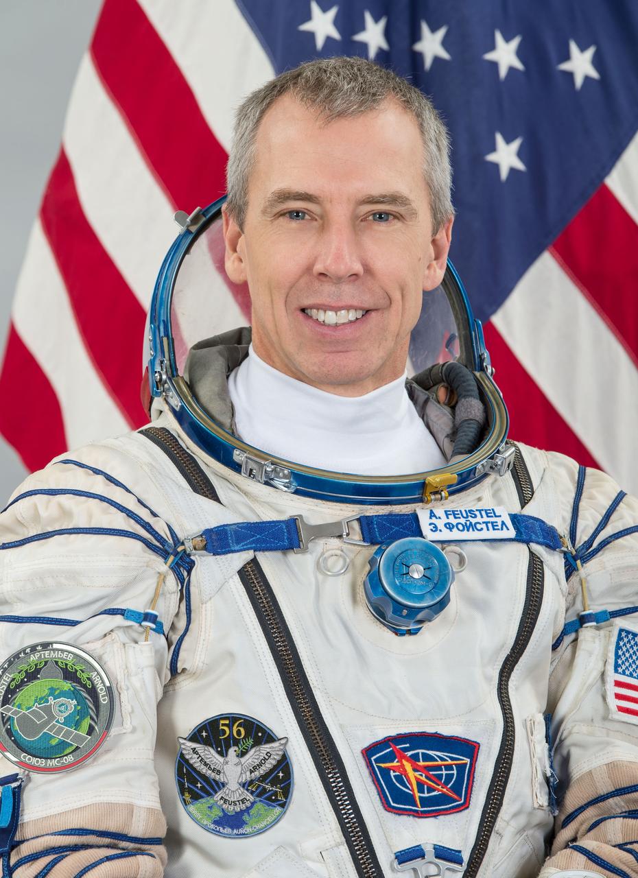 jsc2017e137827_alt (Nov. 14, 2017) --- Portrait of NASA astronaut and Expedition 56 Commander Drew Feustel attired in his Sokol launch and entry suit at the Gagarin Cosmonaut Training Center in Star City, Russia.