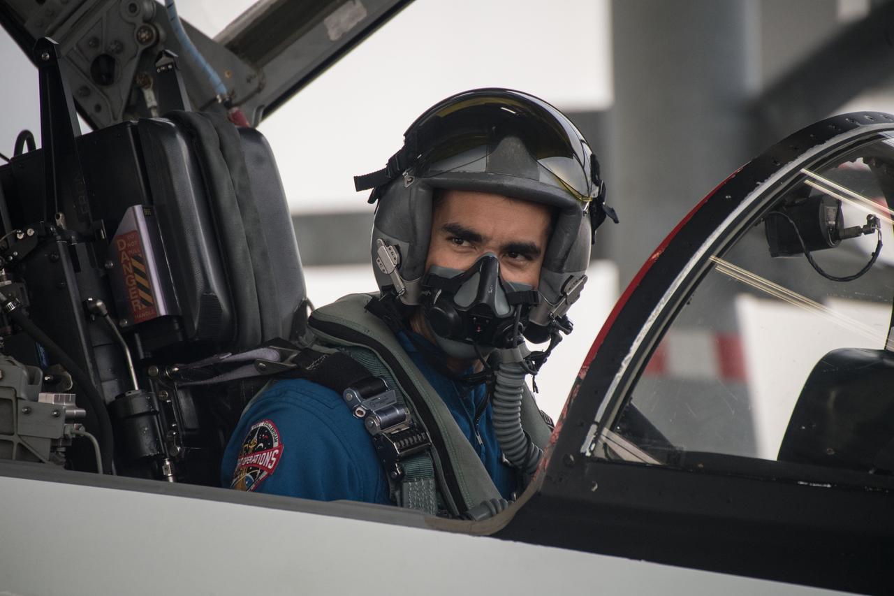 jsc2018e029601 (03-28-18) --- 2017 NASA astronaut candidate Raja Chari readies for T-38 flight training at Ellington Field in Houston. Photo Credit: (NASA/James Blair)