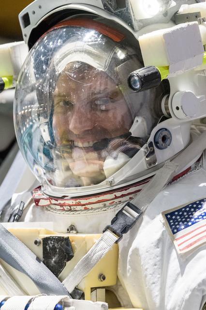 NASA image: 2017 ASCAN class members during ASCAN EVQ1 (Red Team) Training