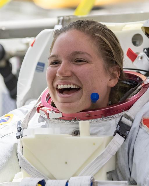 NASA image: 2017 ASCAN class members during ASCAN EVQ1 (Red Team) Training