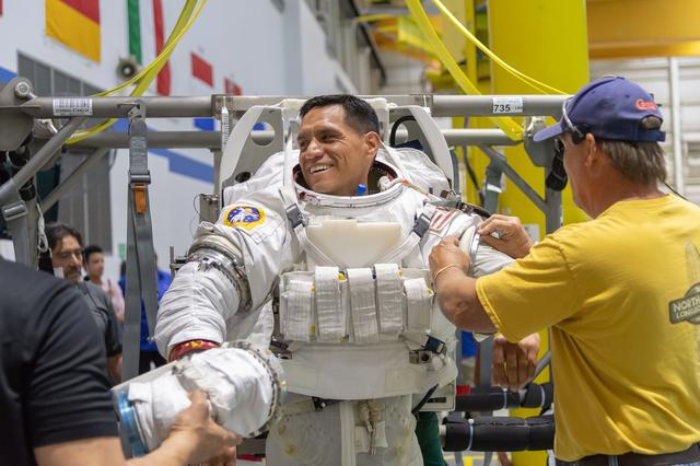 NASA image: 2017 ASCAN class members during ASCAN EVQ1 (Red Team) Training