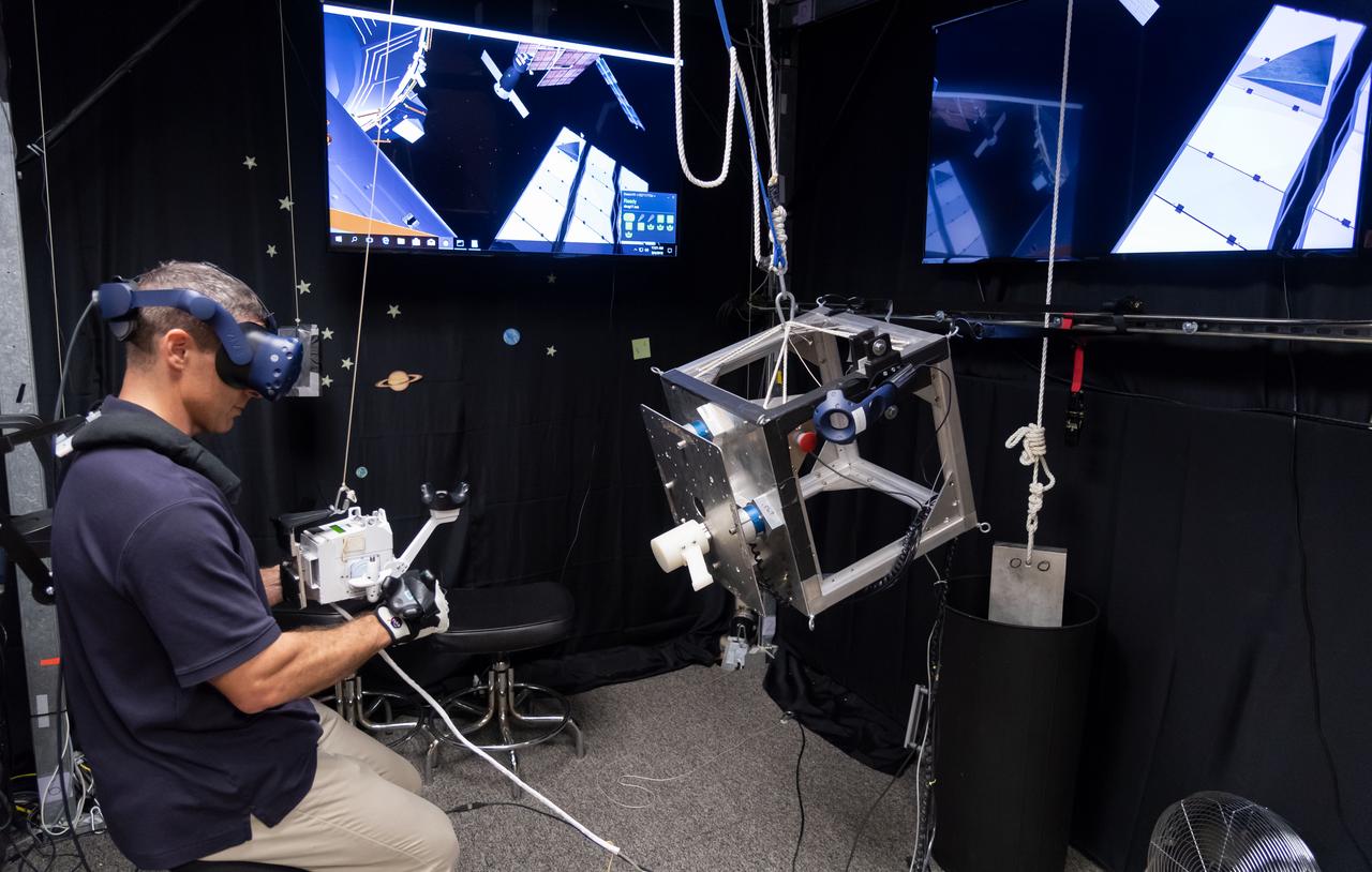 The Virtual Reality Lab at Johnson Space Center in Houston provides real-time graphics and motion simulators to replicate the space environment. Commercial Crew Astronaut Mike Hopkins practices spacewalking in preparation for a mission to the International Space Station. Hopkins is assigned to SpaceX’s first operational mission after the company’s test flight with crew.