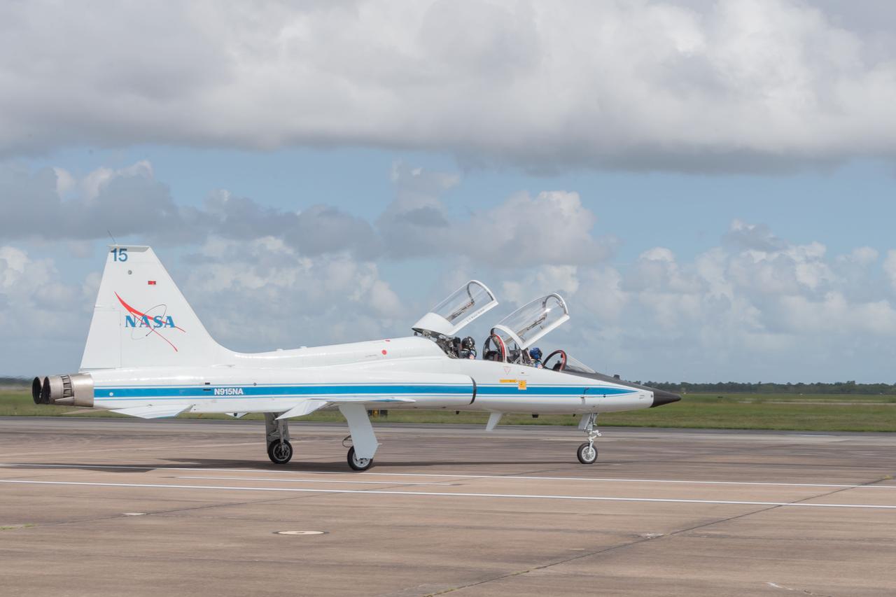 NASA commercial crew astronauts Josh Cassada and Suni Williams prepare for T-38 training flights at Ellington Field Joint Reserve Base in Houston. Cassada and Williams are assigned to the Boeing Starliner’s second crewed flight.
