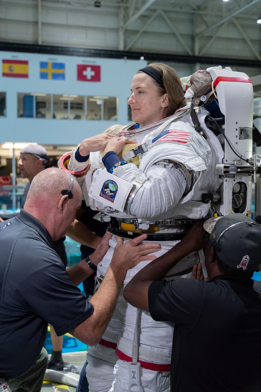 jsc2018e095908 (Nov. 7, 2018) --- NASA astronaut candidate Kayla Barron participates in spacewalk training at the Neutral Buoyancy Laboratory at NASA's Johnson Space Center in Houston, Texas.