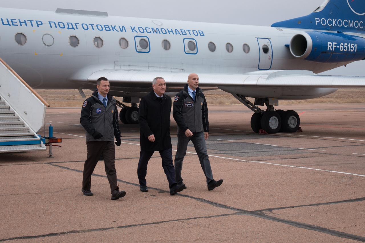 jsc2018e097265 - Expedition 58 backup crewmembers Drew Morgan of NASA (left), Alexander Skvortsov of Roscosmos (center) and Luca Parmitano of the European Space Agency (right) arrive at their launch site in Baikonur, Kazakhstan Nov. 19 for final pre-launch training. They are the backups to the prime crew, Anne McClain of NASA, Oleg Kononenko of Roscosmos and David Saint-Jacques of the Canadian Space Agency, who will launch Dec. 3 on the Soyuz MS-11 spacecraft from the Baikonur Cosmodrome in Kazakhstan for a six-and-a-half month mission on the International Space Station...NASA/Victor Zelentsov.