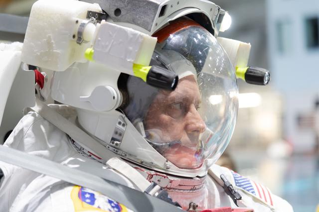 NASA image: Commercial Crew Program Astronaut Training - Mike Fincke 