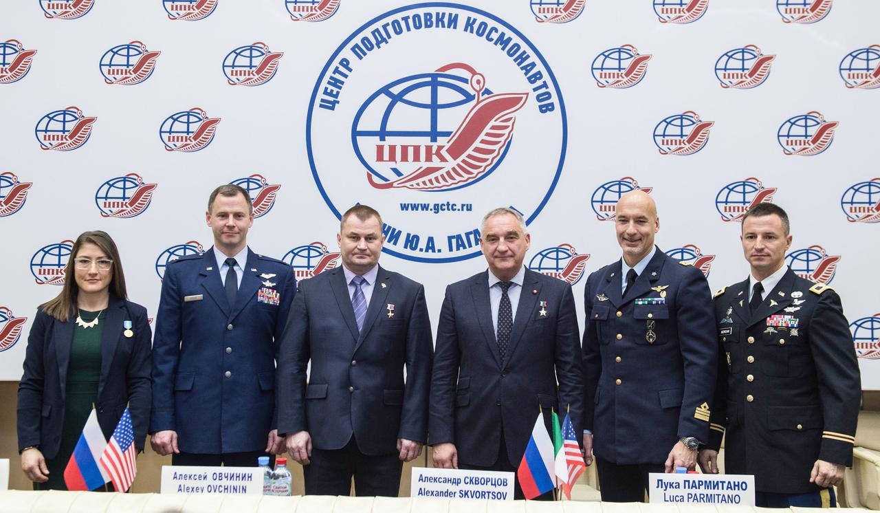 At the Gagarin Cosmonaut Training Center in Star City, Russia, the Expedition 59 prime and backup crewmembers pose for pictures Feb. 21 following a pre-launch news conference. From left to right are the prime crewmembers, Christina Koch and Nick Hague of NASA and Alexey Ovchinin of Roscosmos, and the backup crewmembers, Alexander Skvortsov of Roscosmos, Luca Parmitano of the European Space Agency and Drew Morgan of NASA. Koch, Hague and Ovchinin will launch March 14, U.S. time, on the Soyuz MS-12 spacecraft from the Baikonur Cosmodrome in Kazakhstan for a six-and-a-half month mission on the International Space Station.  Andrey Shelepin/Gagarin Cosmonaut Training Center 