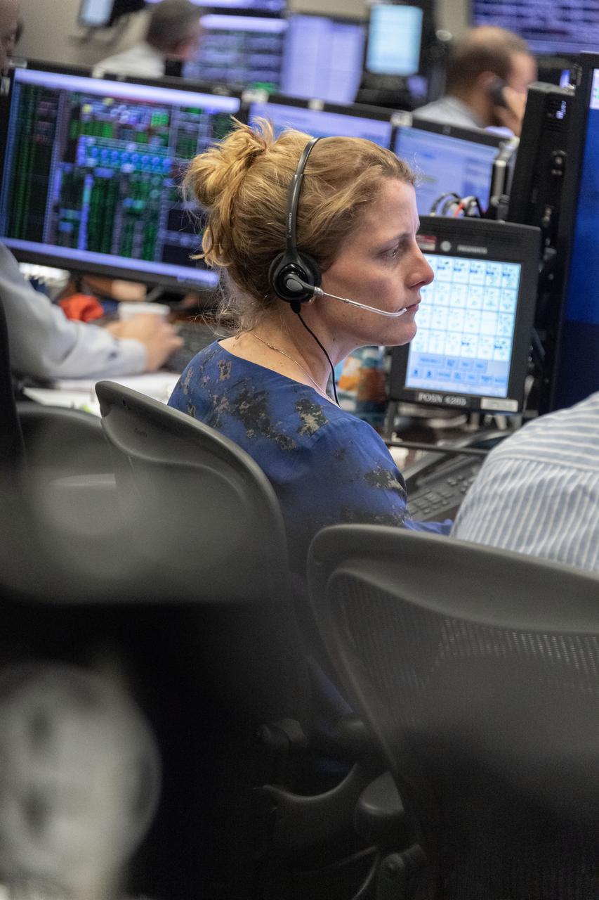 jsc2019e029855 (05-22-2019) --- 2017 NASA astronaut candidate Loral O’Hara on works as a capsule communicator (CAPCOM) in the Mission Control Center to learn communication protocol at NASA Johnson Space Center’s Mission Control Center in Houston. CAPCOM is the individual who communicates with crew members during flight. Photo Credit: (NASA/Allison Bills)