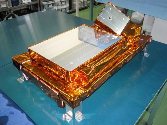 jsc2020e017720 1/10/2020) --- Preflight imagery of the HTV Wireless LAN Demonstration equipment consisting of the Unpressurized Logistics Carrier (ULC) Hole Mission Assembly and Propulsion Module (PM) Surface Mission Assembly. The ULC Hole Mission Assembly consists of a Data Handling Unit (DHU), including a wireless communication device. Image courtesy of: JAXA