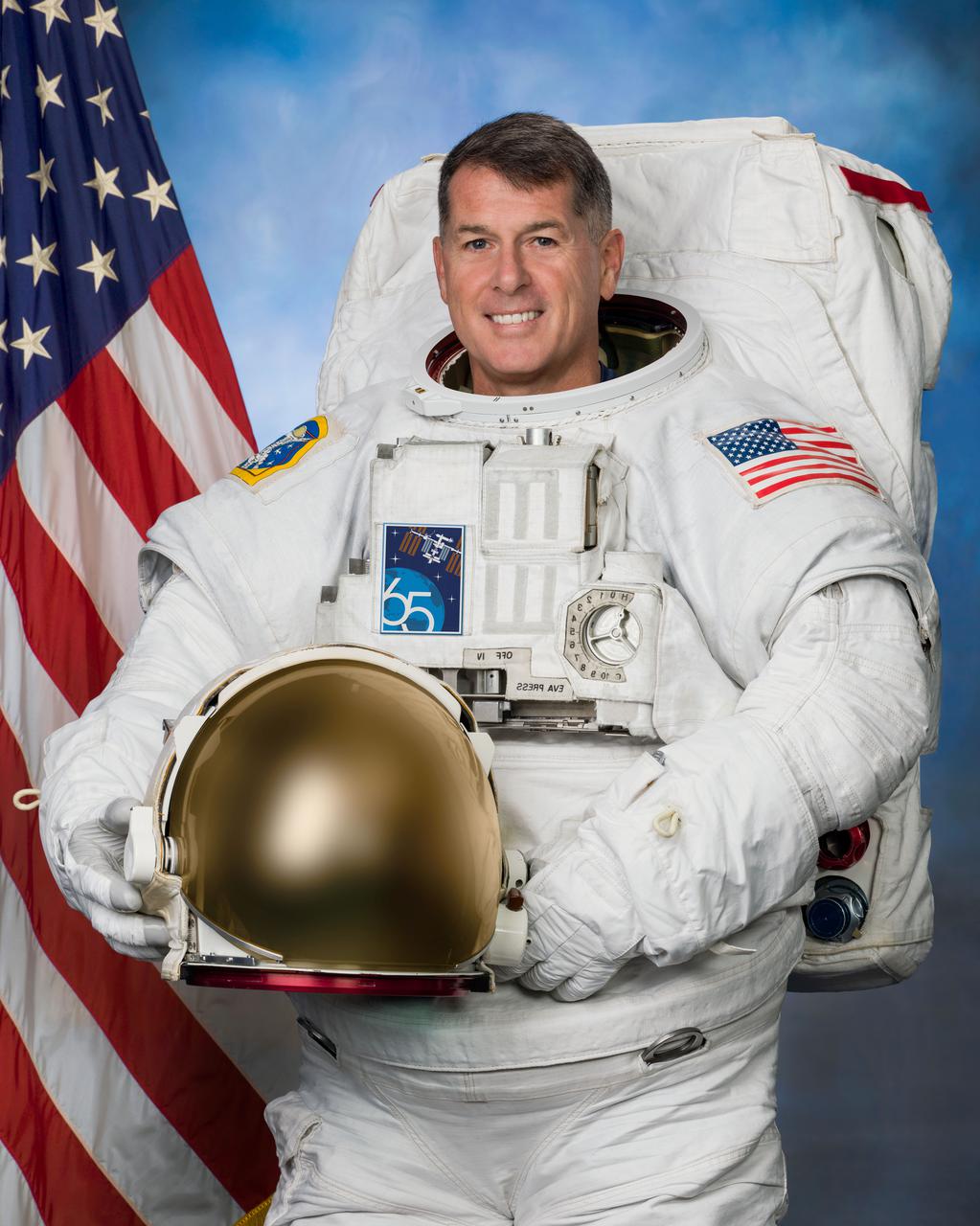 jsc2020e034230_alt (Aug. 18, 2020) --- Portrait of NASA astronaut and SpaceX Crew-2 Commander Shane Kimbrough.