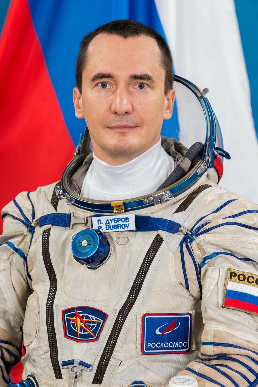 jsc2020e036115 - Exp-64 Back Up Crew - Individual GCTC Portraits - Petr Dubrov