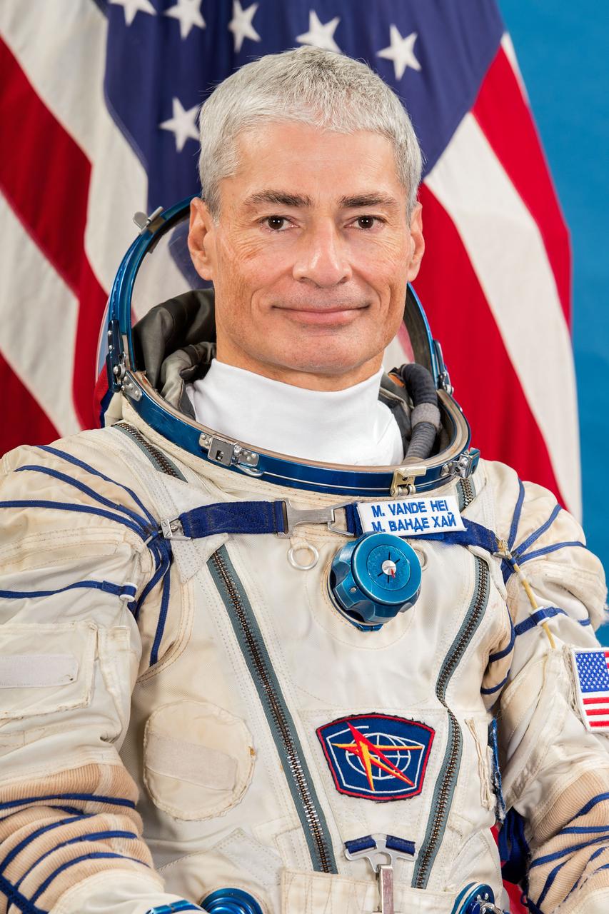 jsc2020e036116 - Exp-64 Back Up Crew - Individual GCTC Portraits - Mark Vande Hei