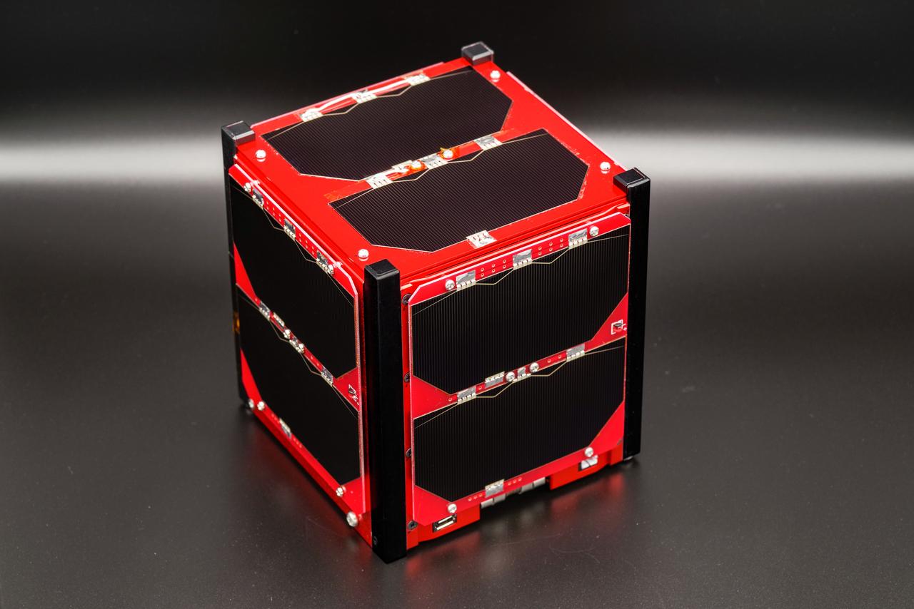 jsc2020e049613 (2/25/2020) --- A preflight view of the WARP-01 flight unit. The WARP-01 satellite is a 1-Unit (1U) CubeSat that deploys during the JEM Small Satellite Orbital Deployer-16 (J-SSOD-16) micro-satellite deployment mission. WARP-01, was developed by the University of Tsukuba and Warpspace Inc. Photo courtesy of: WARPSPACE Inc.