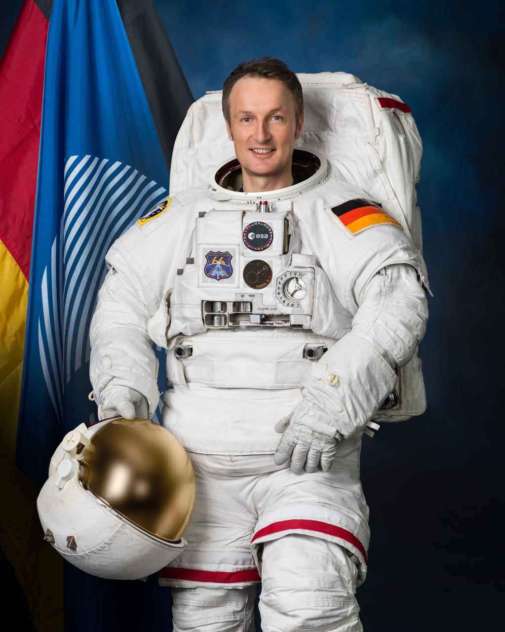 jsc2020e056247_alt (Dec. 18, 2020) --- Portrait of ESA (European Space Agency) astronaut Matthias Maurer.