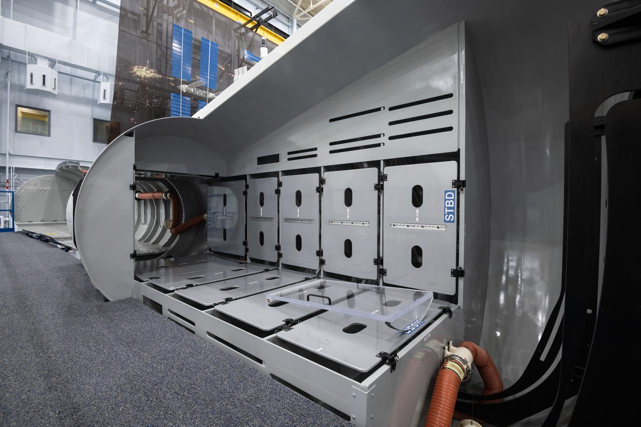 jsc2021e004395 (Jan. 21, 2021) --- Internal view of the Sierra Nevada Dream Chaser mockup located in Building 9N, Space Vehicle Mockup Facility (SVMF) at the NASA Johnson Space Center.