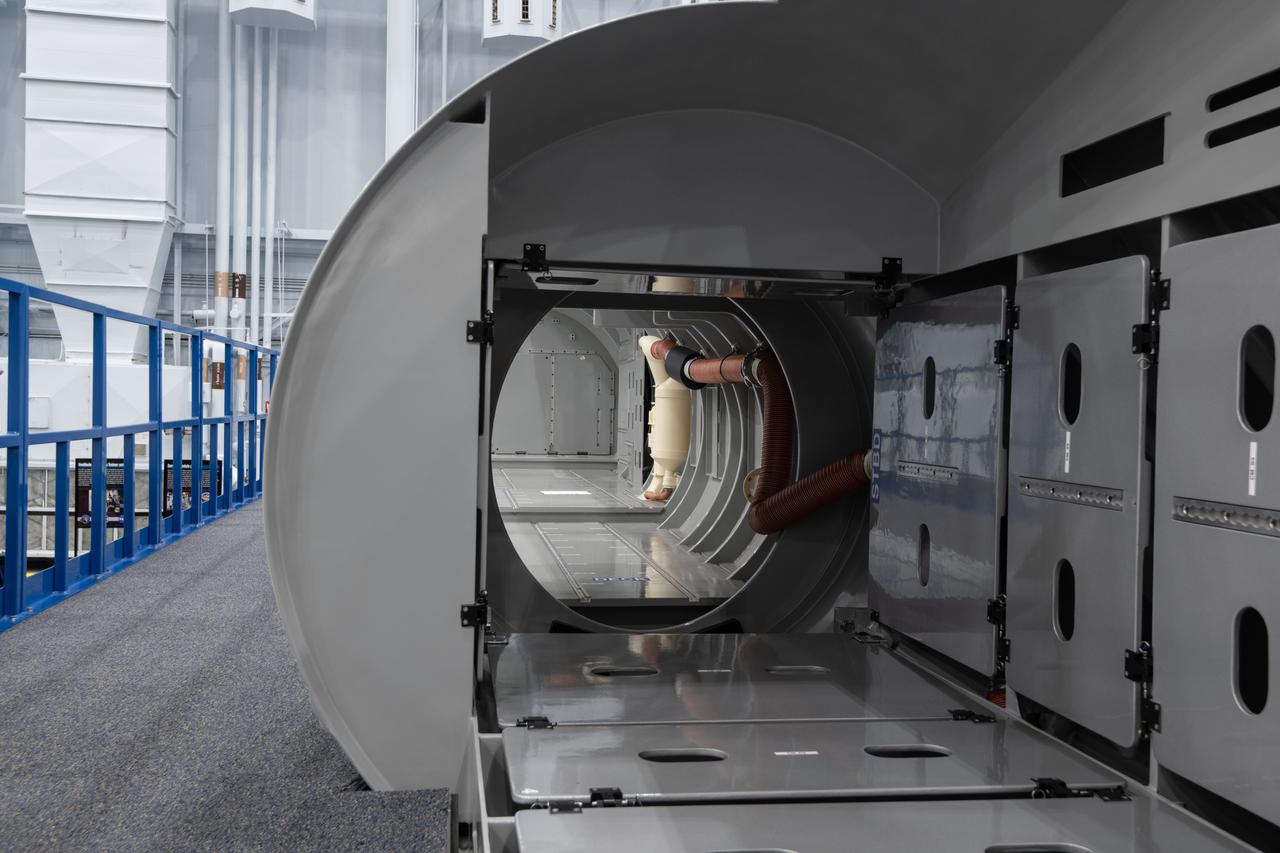 jsc2021e004397 (Jan. 21, 2021) --- Internal view of the Sierra Nevada Dream Chaser mockup located in Building 9N, Space Vehicle Mockup Facility (SVMF) at the NASA Johnson Space Center.