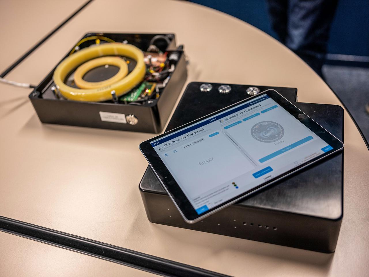 jsc2021e029984 (3/18/20210 --- A preflight view of the Lumina imvestigation. Fiber-optic Active Dosimeter (Lumina) is an active fiber dosimeter that monitors, in real-time, the received radiation dose by exploiting the capacity of optical fibers to darken when exposed to radiation. The dosimeter provides reliable dose measurements in complex environments such as the ones associated with electrons, protons, gamma-ray or X-ray photons or neutrons.