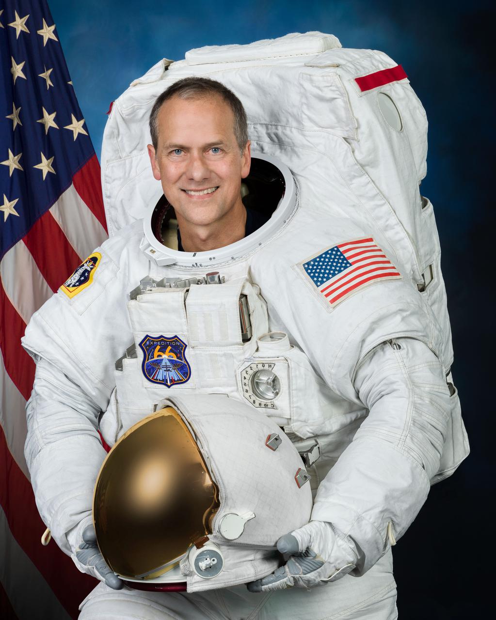 jsc2021e030975_alt (July 28, 2021) --- Portrait of NASA astronaut Thomas Marshburn.