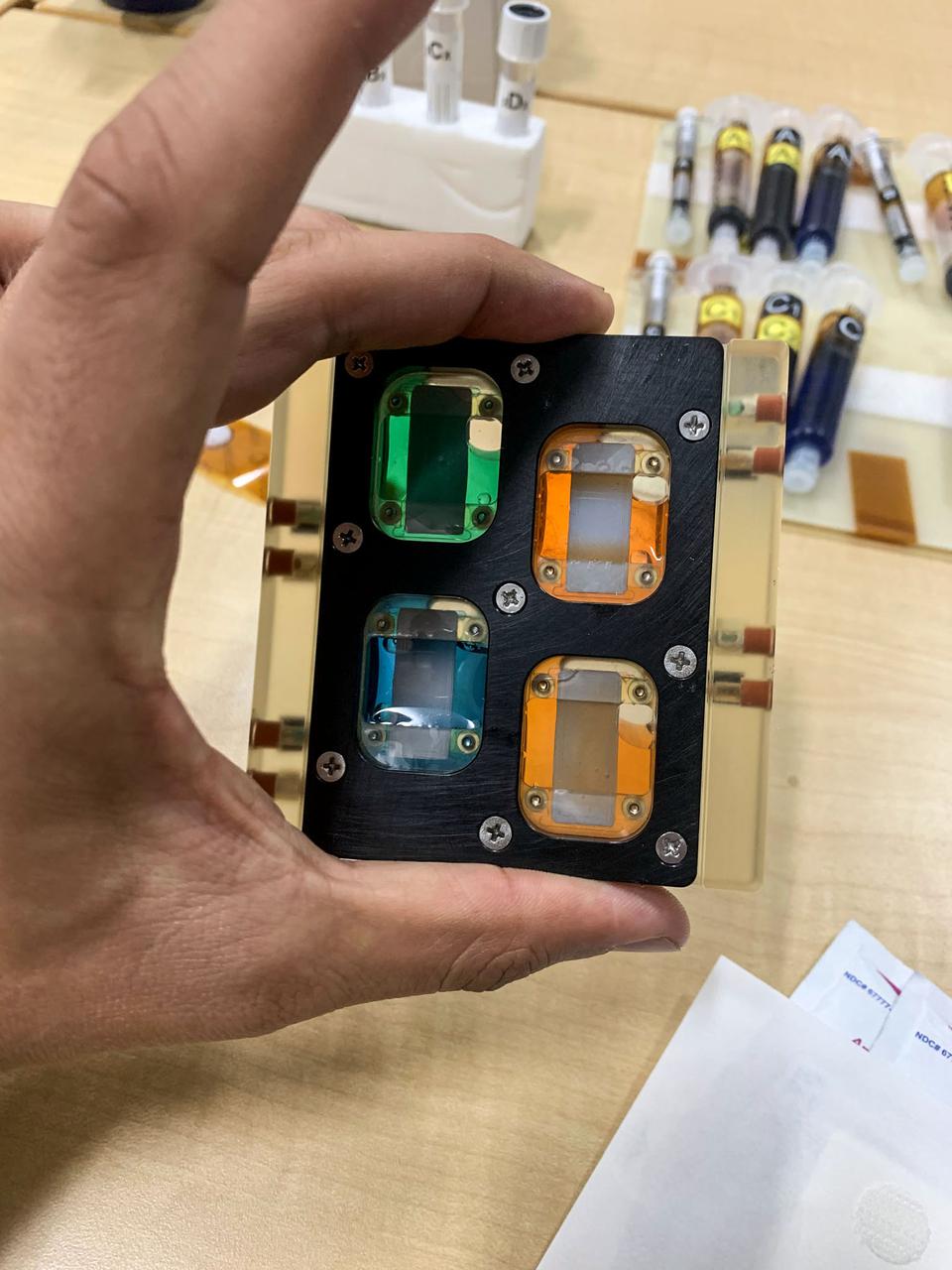 jsc2021e031154 (7/22/2021) --- A preflight photo of the BioCell bioreactor for housing engineered muscle. Developed in collaboration with BioServe Space Technologies. Part of Cardinal Muscle investigation. Photo courtesy of the Palo Alto Veterans Institute for Research.