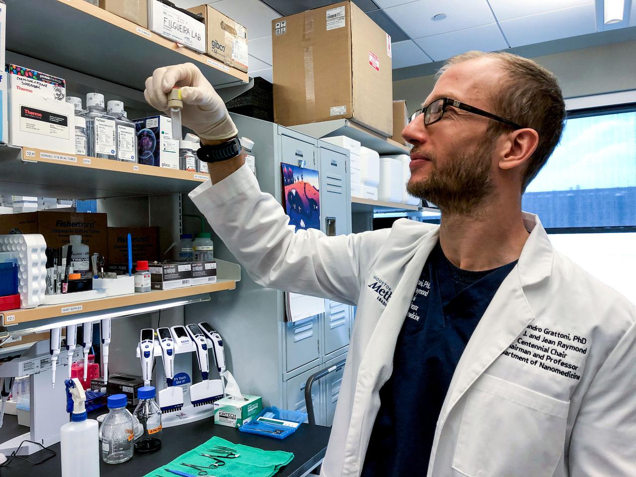 jsc2021e037284 (4/9/2020) --- Nanofluidic Implant Communication Experiment (NICE) (Faraday-NICE) aims to develop an implantable drug delivery system that allows for remote control and modulation of the release of therapeutics over weeks to months. In this investigation, fully assembled implantable devices are tested for remote communication capabilities from Earth to the International Space Station (ISS). This investigation aims to verify that 100% of the communications between controller and implant is achieved and maintained on station. Implants are immersed in saline solution, a surrogate of physiological conditions, then placed and sealed in 15 ml containers. The tubes are mounted within the ProxOpS Faraday experimental box. Image Credit: Houston Methodist Research Institute