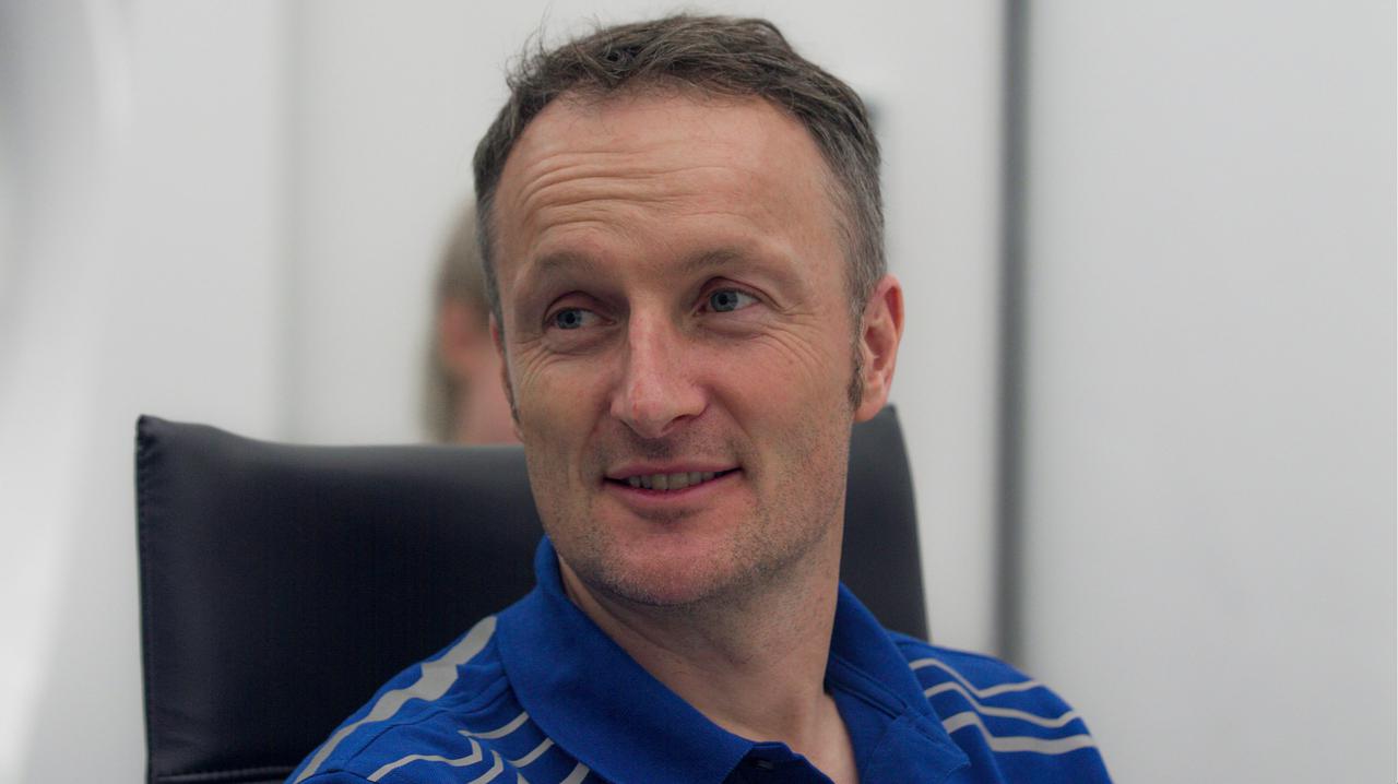 jsc2021e038361 (Aug. 25, 2021) --- ESA (European Space Agency) astronaut and SpaceX Crew-3 Mission Specialist Matthias Maurer is pictured during preflight training at SpaceX headquarters in Hawthorne, California. Credit: SpaceX