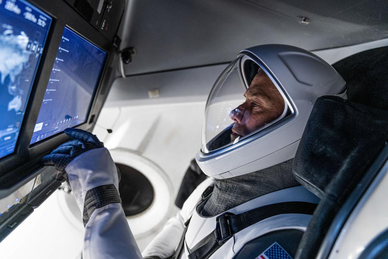 jsc2021e042601 (Aug. 16, 2021) --- NASA astronaut and SpaceX Crew-3 Pilot Thomas Marshburn is pictured in his spacesuit during a training session at SpaceX headquarters in Hawthorns, California. Credit: SpaceX