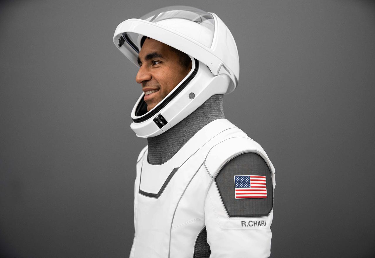 jsc2021e042710 (Aug. 30, 2021) --- NASA astronaut and SpaceX Crew-3 Commander Raja Chari poses for a portrait in his spacesuit during a training session at SpaceX headquarters in Hawthorns, California. Credit: SpaceX