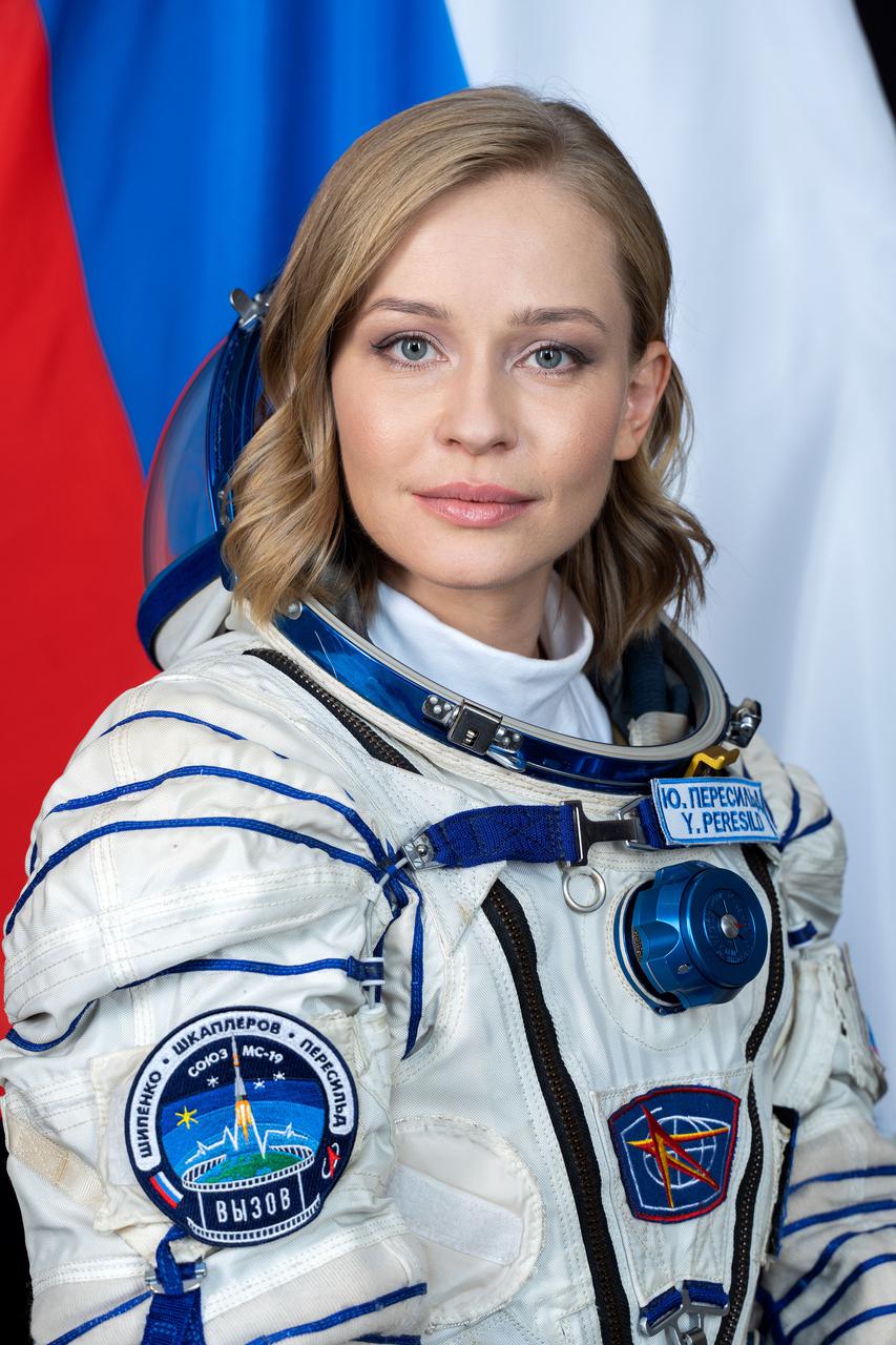 jsc2021e043286 (Aug. 26, 2021) --- Spaceflight participant and Soyuz MS-19 Board Engineer Yulia Peresild poses for a portrait at the Gagarin Cosmonaut Training Center in Russia.