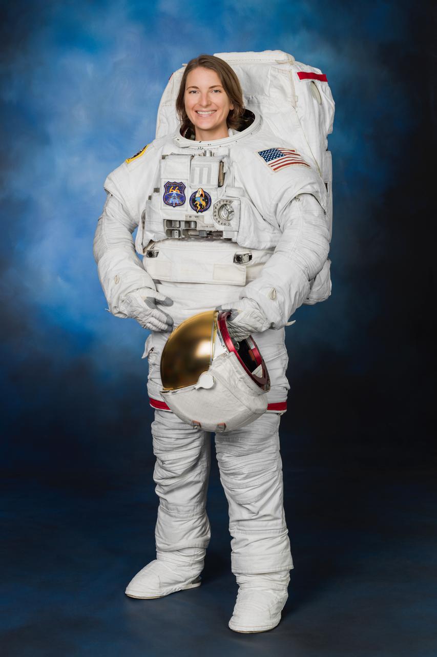 jsc2021e044353_alt (Sept. 22, 2021) --- Portrait of NASA astronaut Kayla Barron.