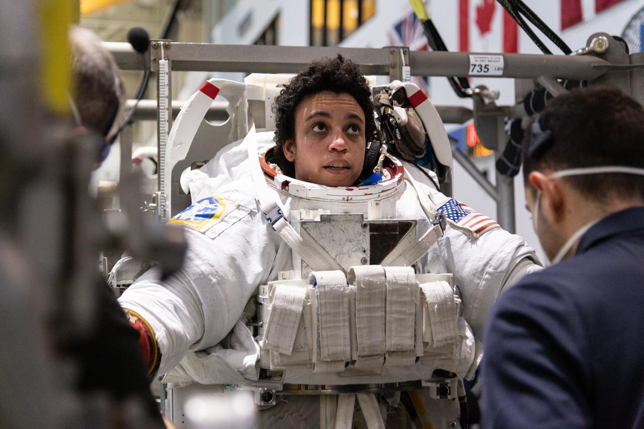 jsc2021e059310 (Nov. 18, 2021) --- NASA astronaut and SpaceX Crew-4 Mission Specialist Jessica Watkins trains for a spacewalk at the Johnson Space Center's Neutral Buoyancy Laboratory in Houston, Texas. Watkins is scheduled to launch to the International Space Station in April 2022 to begin a six-month research mission with fellow astronauts Kjell Lindgren and Robert Hines of NASA, and ESA (European Space Agency) astronaut Samantha Cristoforetti.