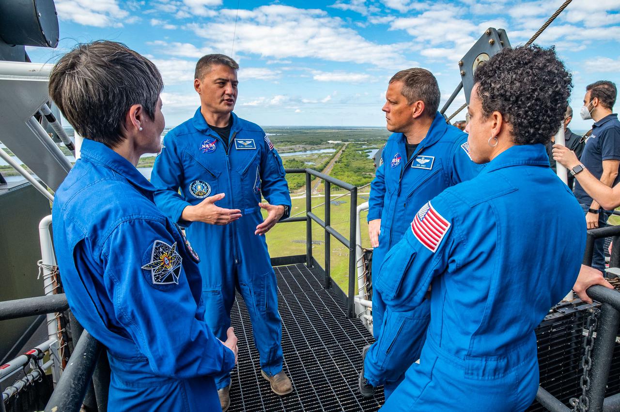 jsc2022e003355 (Dec. 1, 2021) --- NASA’s SpaceX Crew-4 astronauts participate in a training session at Kennedy Space Center in Florida. From left to right: ESA (European Space Agency) astronaut and Crew-4 mission specialist Samantha Cristoforetti of Italy; NASA astronaut and SpaceX Crew-4 commander Kjell Lindgren; NASA astronaut and SpaceX Crew-4 pilot Robert “Bob” Hines; and NASA astronaut and SpaceX Crew-4 mission specialist Jessica Watkins.