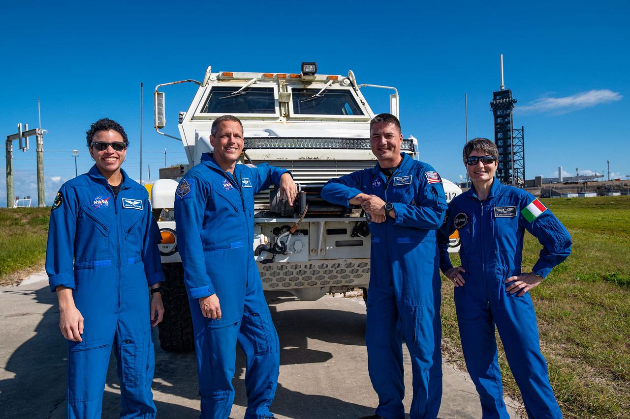 jsc2022e003357 (Dec. 1, 2021) --- NASA’s SpaceX Crew-4 astronauts participate in a training session at Kennedy Space Center in Florida. From left to right: NASA astronaut and SpaceX Crew-4 mission specialist Jessica Watkins; NASA astronaut and SpaceX Crew-4 pilot Robert “Bob” Hines; NASA astronaut and SpaceX Crew-4 commander Kjell Lindgren; and ESA (European Space Agency) astronaut and Crew-4 mission specialist Samantha Cristoforetti of Italy.