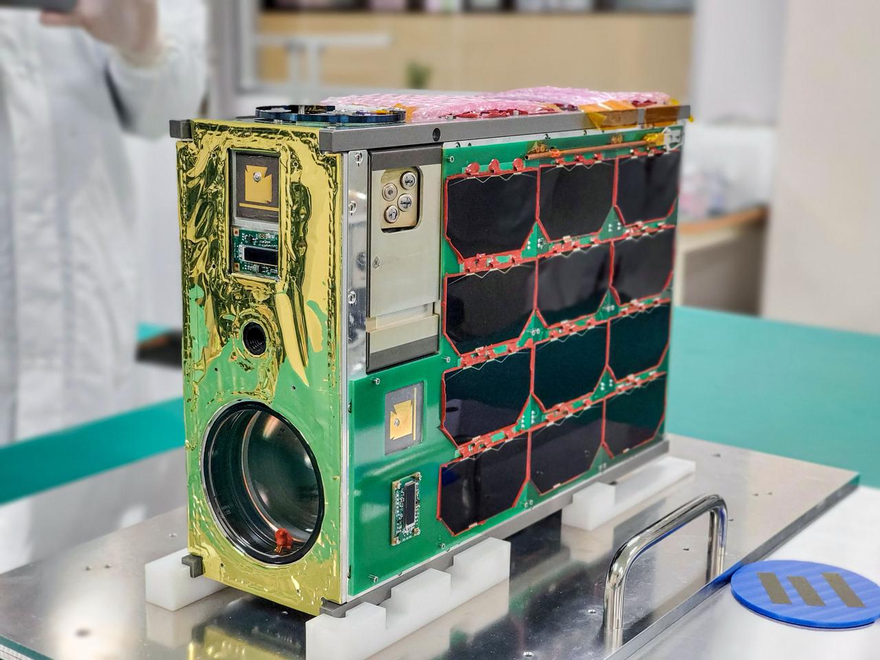 jsc2022e006714 (3/12/2021) --- A preflight image of the KITSUNE flight unit. KITSUNE is an 8 kg Wide-6 Unit (W6U) CubeSat, developed by the HSK Consortium, with experimental deployable radio antennas and camera. The KITSUNE mission is an Earth observation, 2U size bus system and LORA demonstration.  Image Credit: Kyushu Institute of Technology.