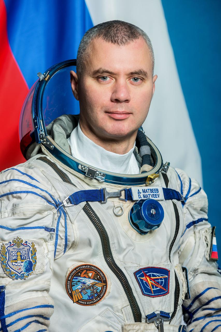 jsc2022e007515 (Jan. 18, 2022) --- Official portrait of Roscosmos cosmonaut and Expedition 67 Flight Engineer Denis Matveev. Credit: Andrey Shelepin