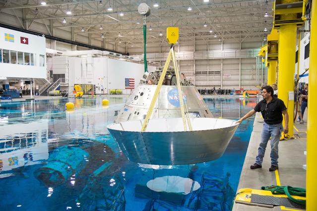NASA image: Recovery Testing at the Neutral Buoyancy Lab