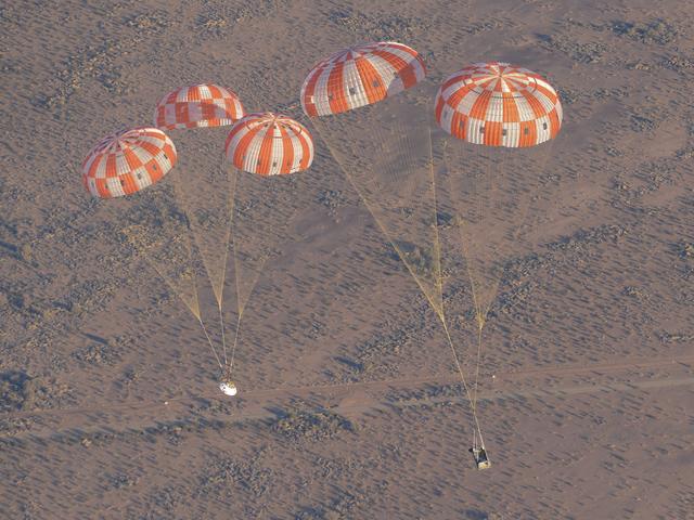 NASA image: CPAS PTV Drop 12-20-12