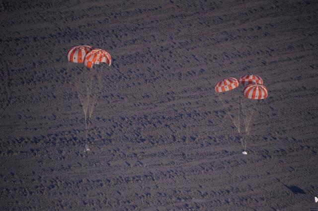 NASA image: CPAS PTV Drop 12-20-12