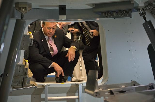 NASA image: Texas Congressmen visit Orion