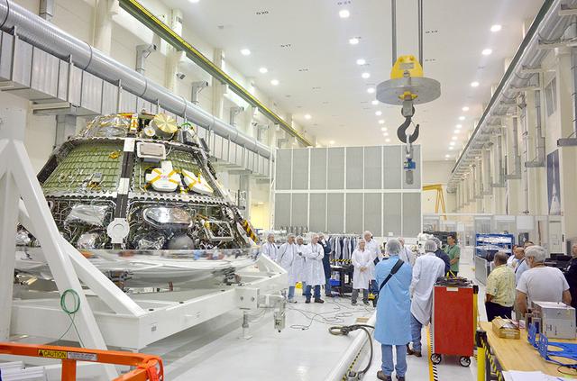 NASA image: Orion Weight and Center of Gravity Test