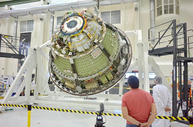An Orion weight and center of gravity test with the Exploration Flight Test-1 (EFT-1) crew module takes place at the Operations and Checkout (O&amp;C) Building at Kennedy Space Center on June 8, 2014. Part of Batch image transfer from Flickr.