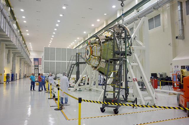 NASA image: Orion Weight and Center of Gravity Test