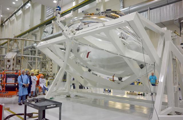 NASA image: Orion Weight and Center of Gravity Test