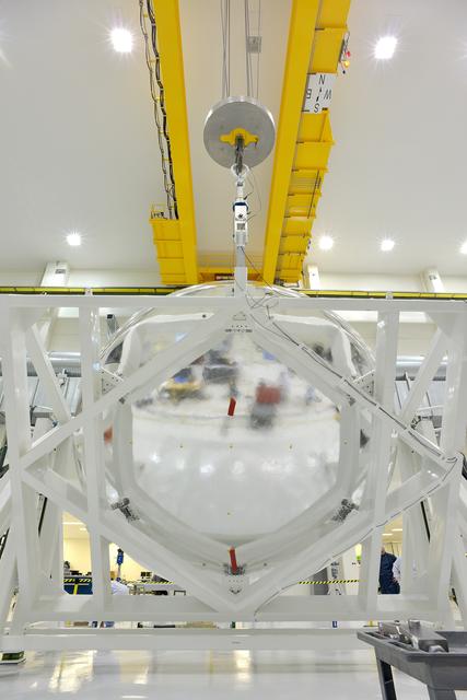 NASA image: Orion Weight and Center of Gravity Test