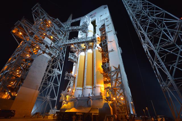 NASA image: Mobile Service Tower Rollback